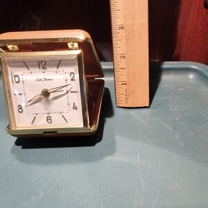 VINTAGE Seth Thomas Gold Compact Travel Clock